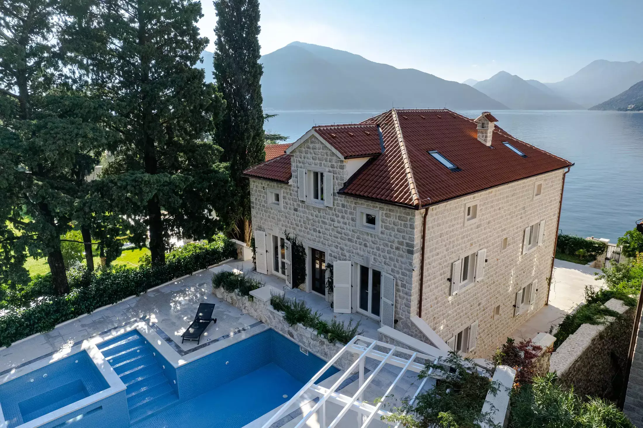 Villa with Pool and Spacious Outdoor Living Area