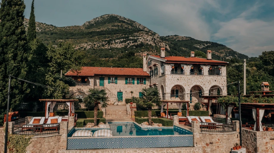 Luxury villa Andjelija with Pool for Large Groups
