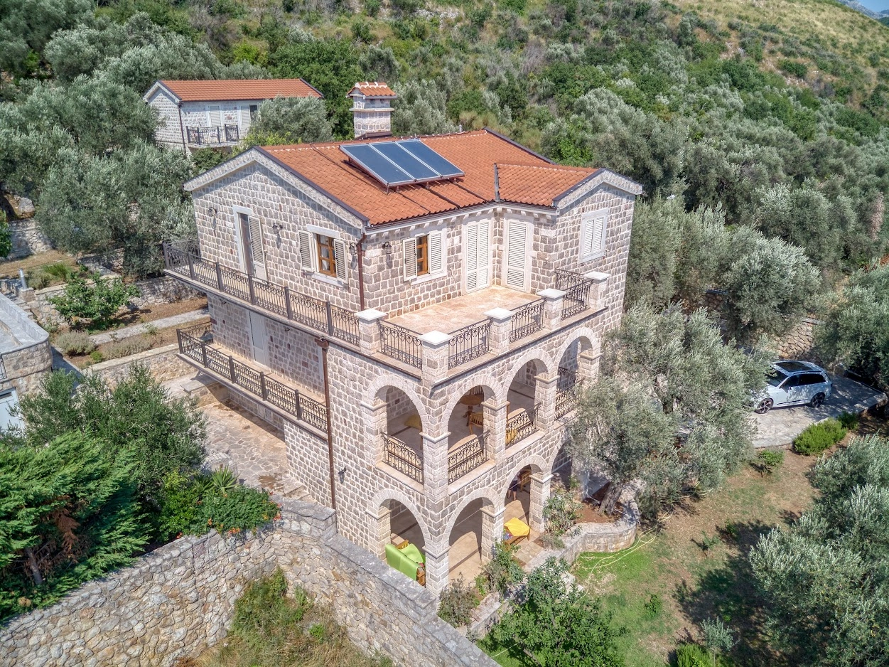 Enchanting Villa in Montenegro