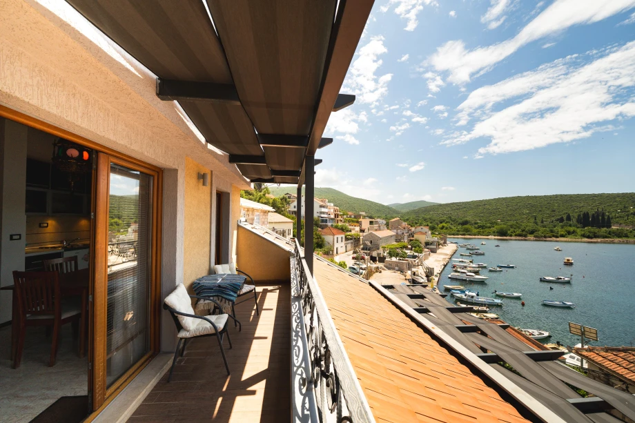 Villa Aurora